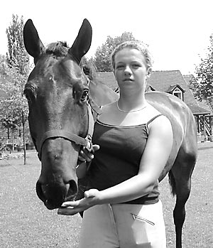 Die Partnerschaft und Freundschaft zwischen Pferd und Reiter ist sehr wichtig: Jana Mönnekes mit Pferd Mogli 