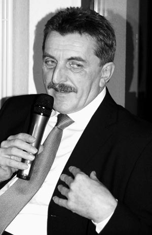 Klaus-Dieter Hübner - Gubens Bürgermeister - machte Spaß im Politpiano