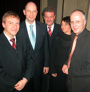 Intendant Martin Schüler, Bundesminister für Verkehr, Bau und Stadtentwicklung, Wolfgang Tiefensee (SPD), sein Brandenburger Fachkollege Frank Szymanski (SPD), Baubeigeordnete Marietta Tzschoppe (parteilos)