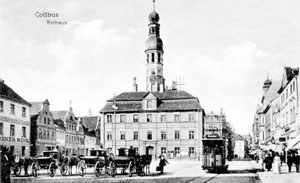 Das Cottbuser Rathaus auf dem Markt um 1914, als Paul Werner aus dem Amt ging.