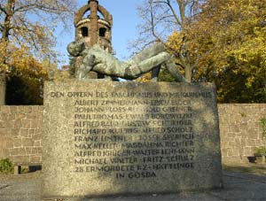Wie soll dieser Granitstein umgestaltet werden - darüber streiten derzeit die Abgeordneten