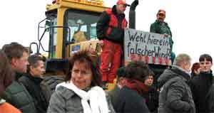 Weht hier ein falscher Wind? Die Bürgerinitiative gegen Windkraft nahe Schorbus und Auras kämpft seit 2003 gegen den Bau der 150 Meter hohen Anlagen