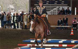Ob mit Hilfe am Zügel oder als Zuschauer: der Reit- und Fahrverein in Gallinchen zeigte erneut das breite Spektrum, selbst die jüngsten Reiter stiegen auf die Ponys. Höhepunkt war die Westernreitkunst von Frank Schmidt auf Curly. Das Pferd ist nun in Gallinchen zuhause