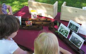 Pädagogisch wertvolle und spannende Spiele wurden von Jugendlichen für die Kita Kinderträume gebaut