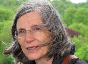 Dr. Annette Leo ist die Autorin der neuen Strittmatter-Biografie, die im Sommer erscheinen wird. Seit 2006 ist Annette Leo wissenschaftliche Mitarbeiterin am Historischen Institut der Friedrich-Schiller-Universität Jena und Koordinatorin des Forschungsprojekts Erinnerung - Macht - Geschichte. Im Jahr 2008 bekam sie den Annalise-Wagner-Preis für die Publikation Das ist schon ein zweischneidiges Schwert hier unser KZ
. Fürstenberger Alltag und das Frauenkonzentrationslager Ravensbrück verliehen Foto: privat