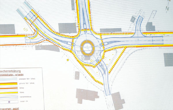 Der Entwurf eines grundhaften Ausbaus mit Kreisel. Die Variante wird als die sicherste für den Verkehr erachtet, ist aber auch die teuerste. Und: das Linksabbiegen in die Altsprucke  wird verkehrstechnisch unmöglich 	Grafik: Ing.-Ges. Frankf./O.