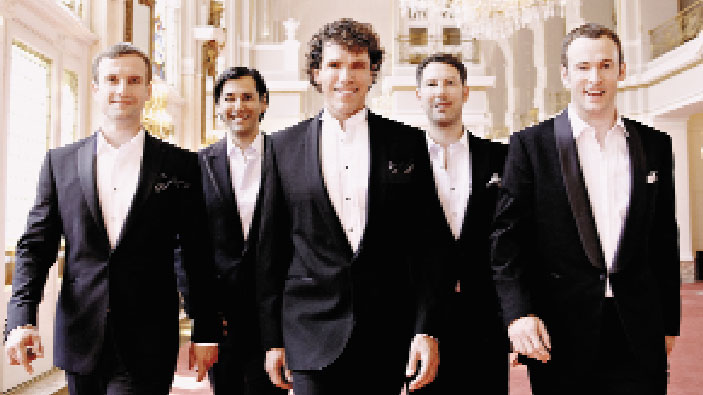 Adoro - das sind zwei Tenöre und drei Baritone, die mit ihren unvergleichlichen Stimmen die Massen verzaubern.  Am Dienstag, 6. März, ist das Quintett ab 20 Uhr in der Stadthalle Cottbus zu Gast Foto: PR