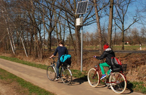 Vier feste Stationen zählen im Landkreis die Radler. Mit Tageswerten von bis zu 3?500 Radfahrern am Tag ist dieser Radweg, der an der Burger Therme vorbeiführt, der meistbefahrene im Kreis 		Foto: M. Klinkmüller
