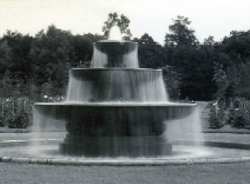 So soll der Kaskadenbrunnen zur 100-Jahrfeier wieder sprudeln. Dazu werden noch Spender gesucht Foto: Archiv H.-R. Engwicht