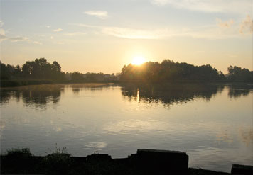 Auch deshalb ist der große Glinziger Teich so beliebt - die Sonnenauf- und -untergänge sind atemberaubend schön