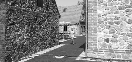 Der historische Drei-Seiten-Hof in Steinitz - ein aus Bergbaumitteln entwickeltes Kleinod der Regionalgeschichte und lebendiger Kultur